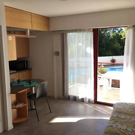Studio La Rochelle, 1 Pièce, 2 Personnes - Fr-1-246-304 *